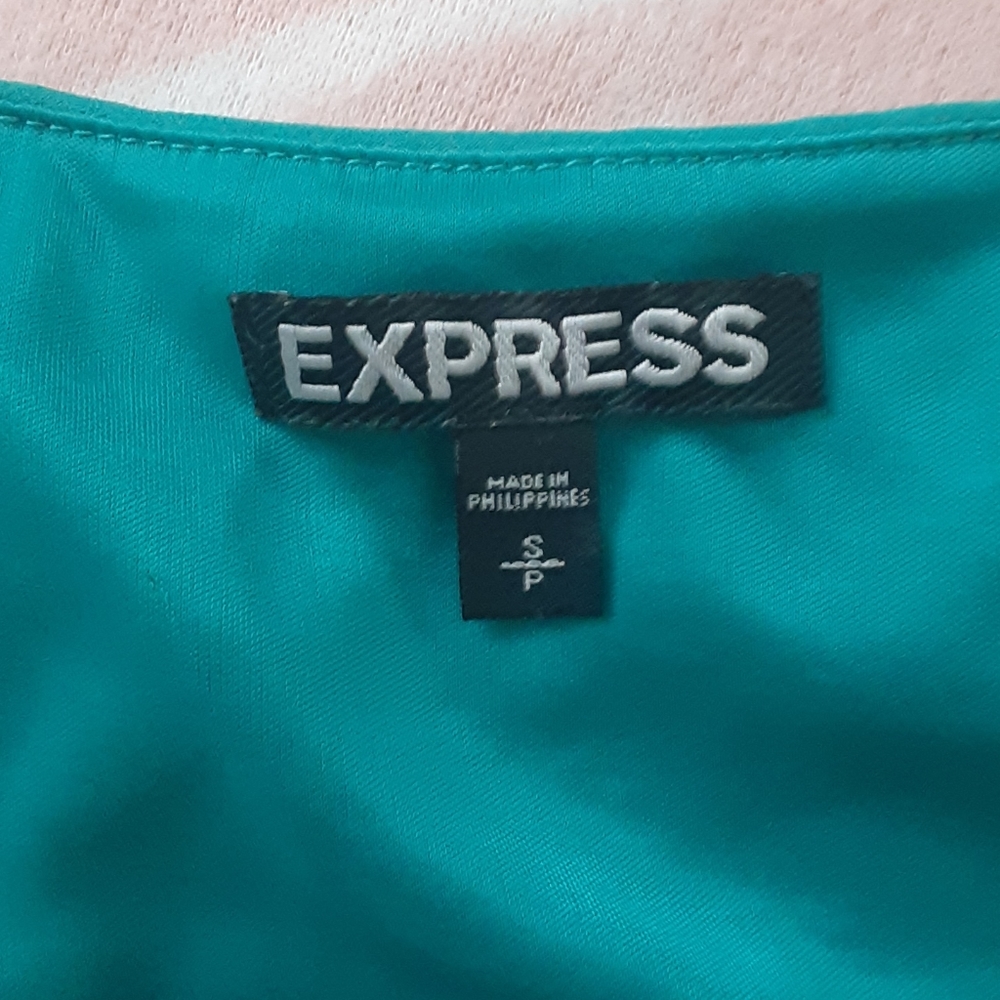 Express dress - Picture 3 of 3